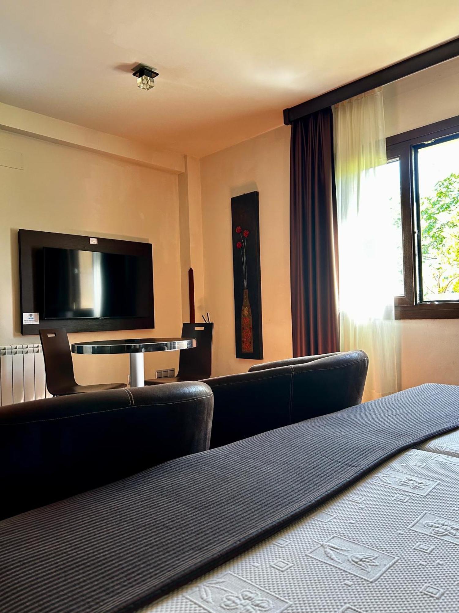 Apartamentos Rurales L'Arquera Llanes Exteriér fotografie