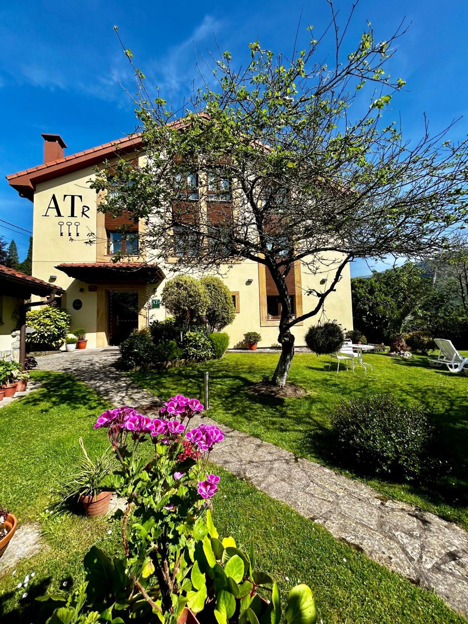 Apartamentos Rurales L'Arquera Llanes Exteriér fotografie