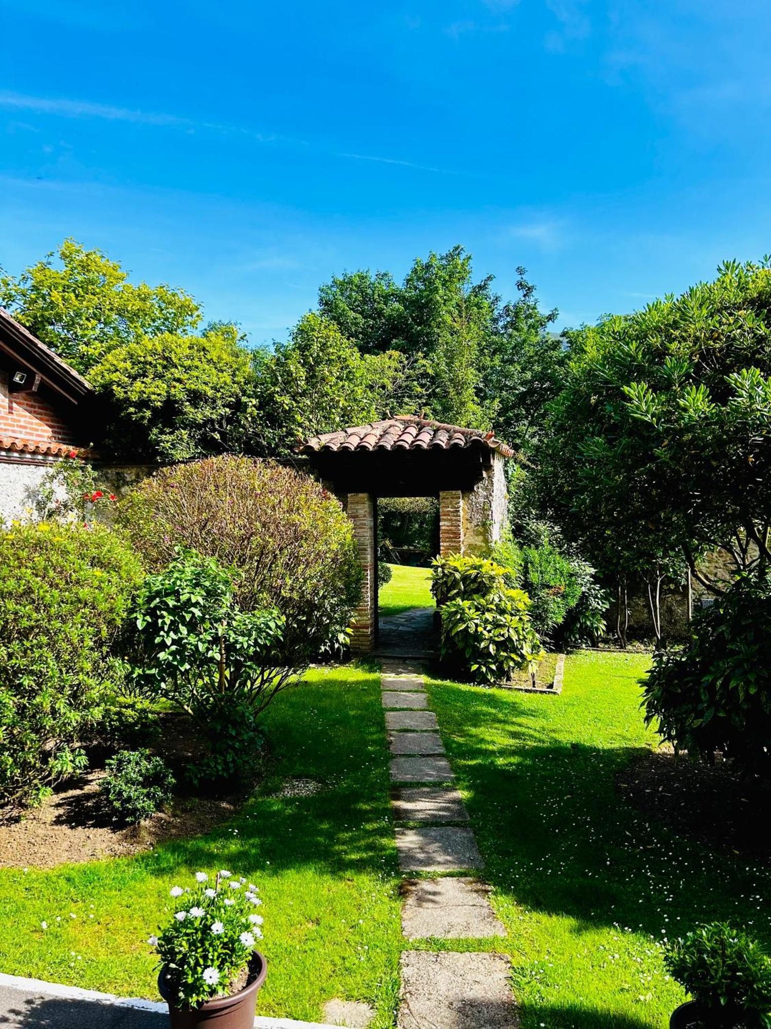 Apartamentos Rurales L'Arquera Llanes Exteriér fotografie